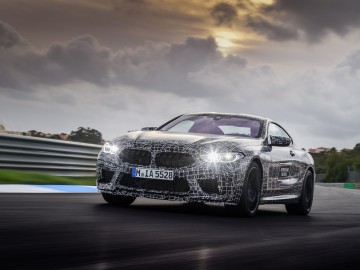BMW M8 &ndash; Na finiszu